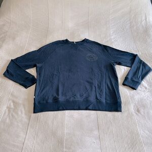 Passenger Made to Roam Blue Logo Crewneck Sweatshirt Size Medium NWT